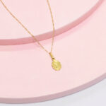 Set Virgen de Guadalupe ondeada oro 18k